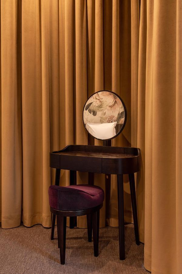 Potocki Boutique Hotel Khmelʼnytsʼkyy Exteriör bild
